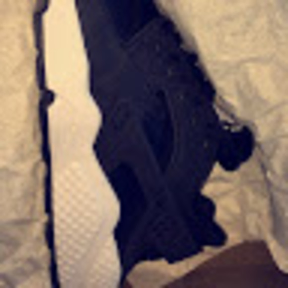 Meet your Posher, Breanna - Picture 1 of 1